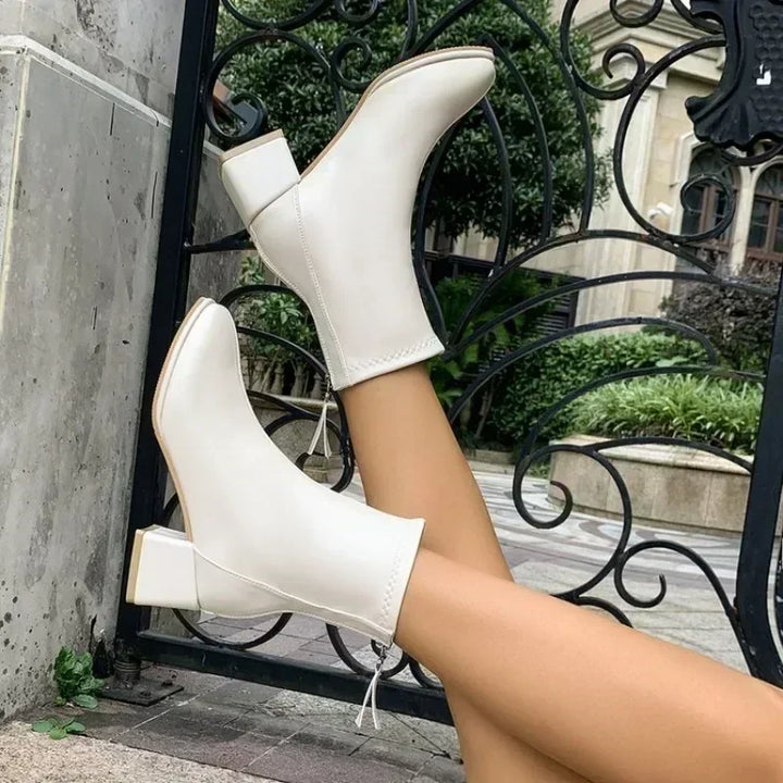 Victoire | Bottines à Talon Bloc et Zip Arrière