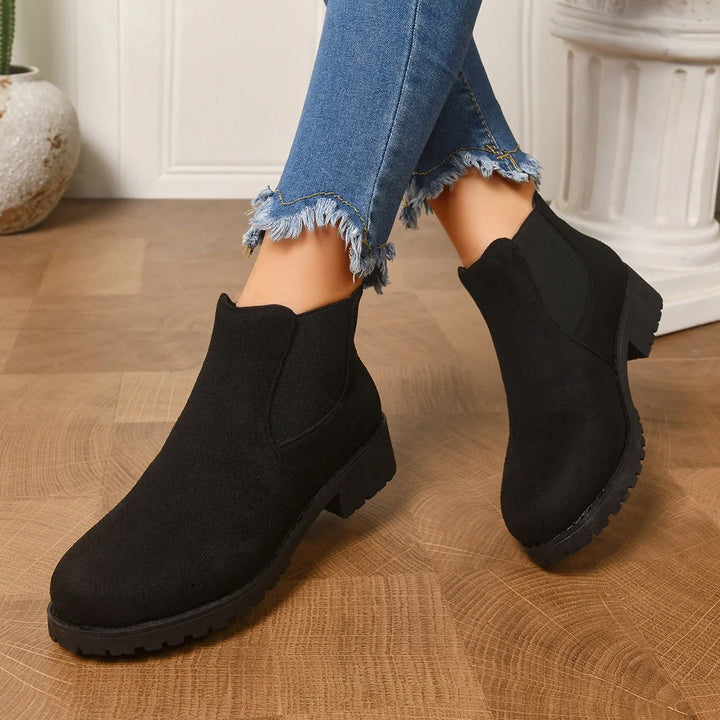 Margaux | Bottines Chelsea en Daim à Semelle Crantée